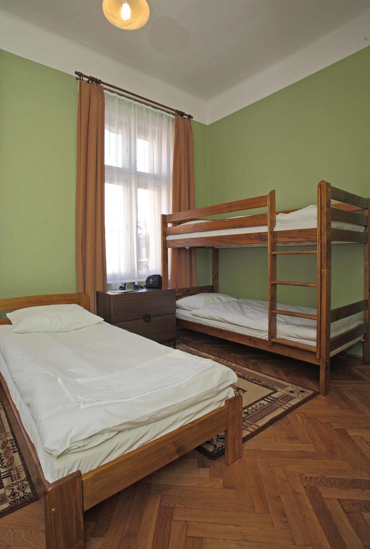 Enigma Hostel Krasków Eksteriør bilde