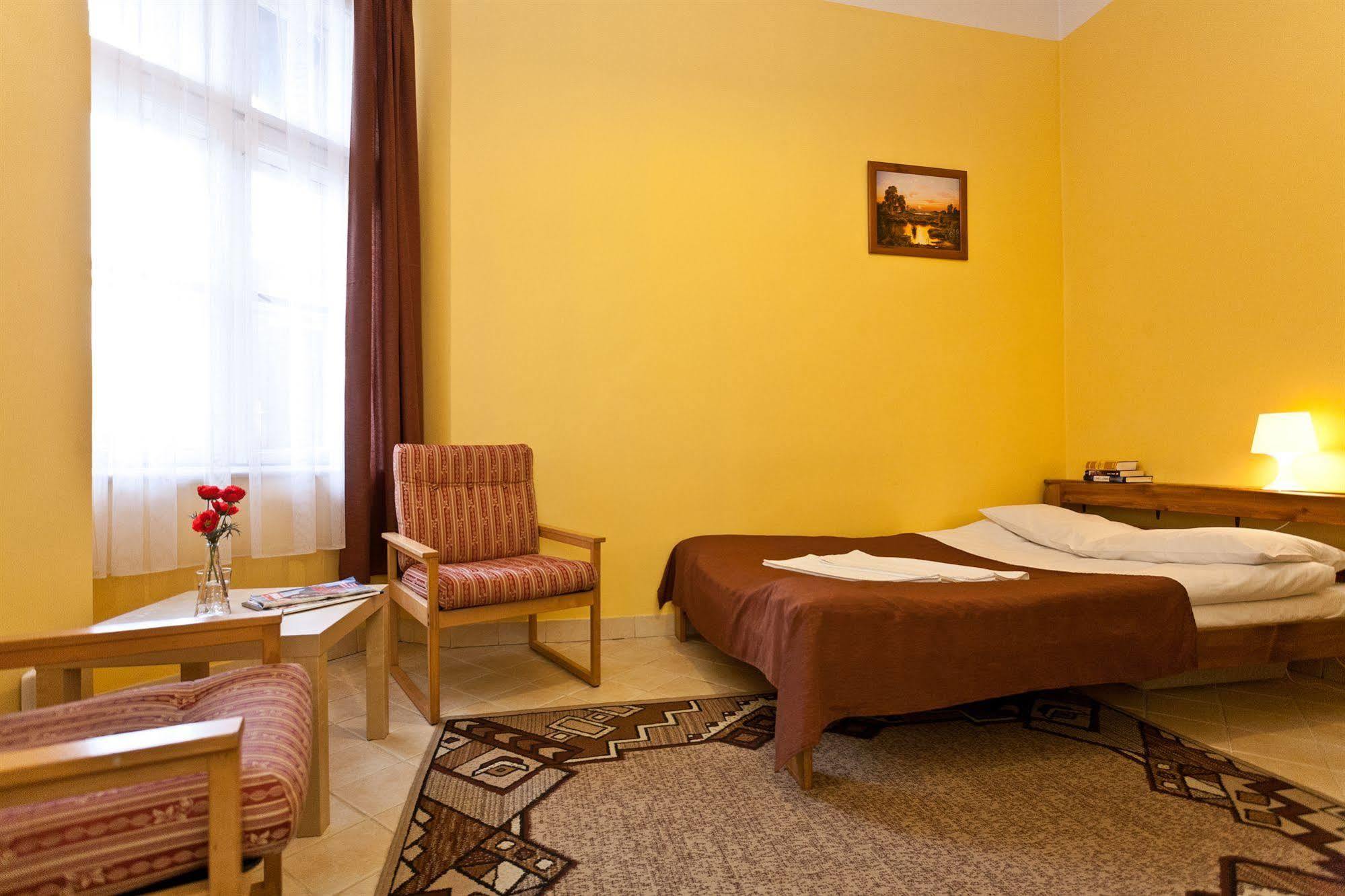 Enigma Hostel Krasków Eksteriør bilde