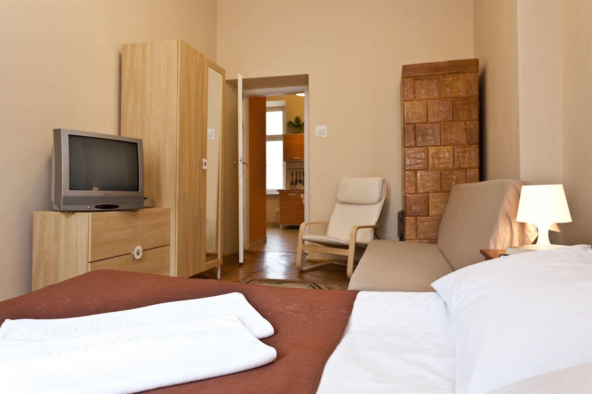 Enigma Hostel Krasków Eksteriør bilde