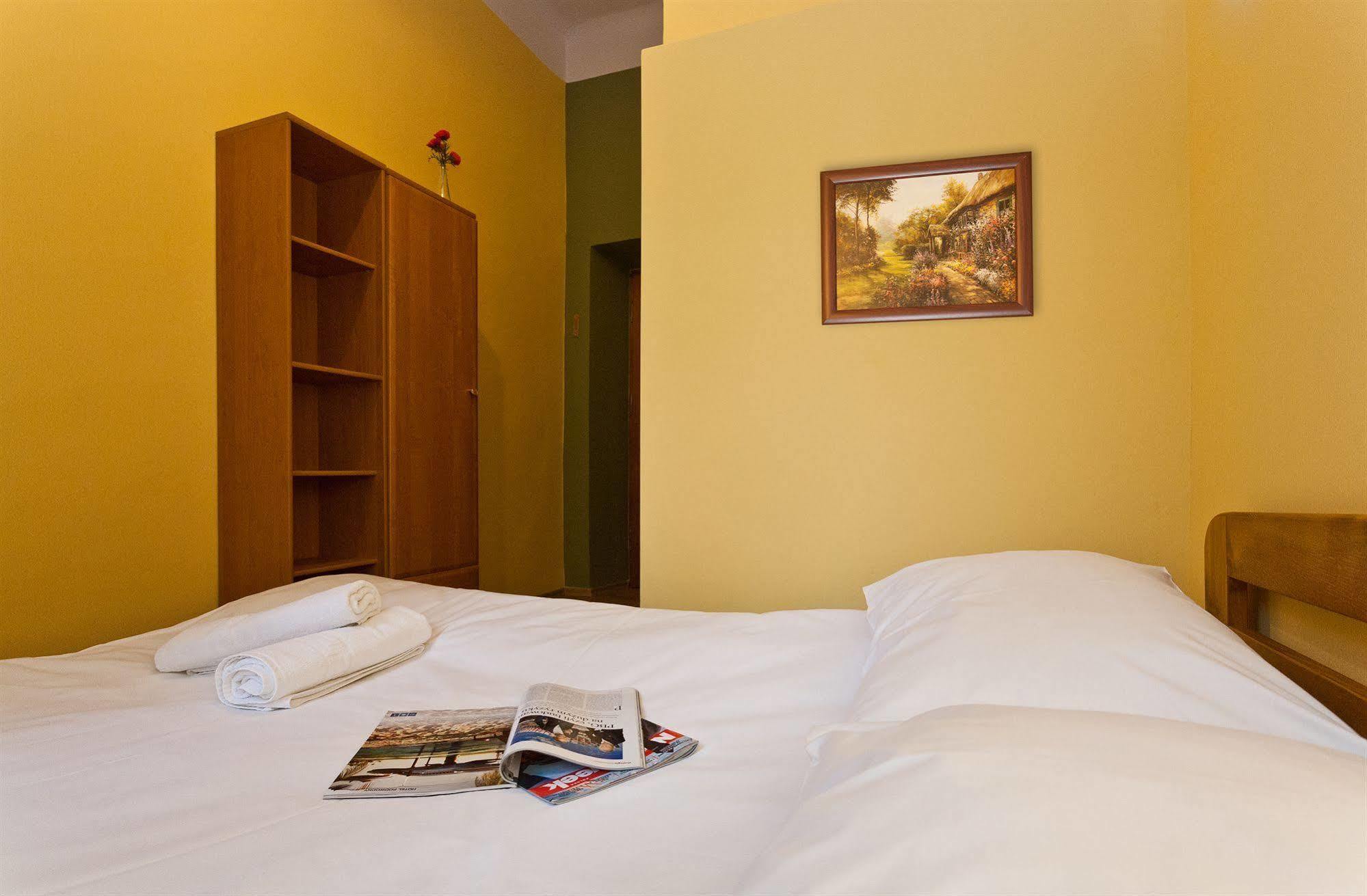 Enigma Hostel Krasków Eksteriør bilde