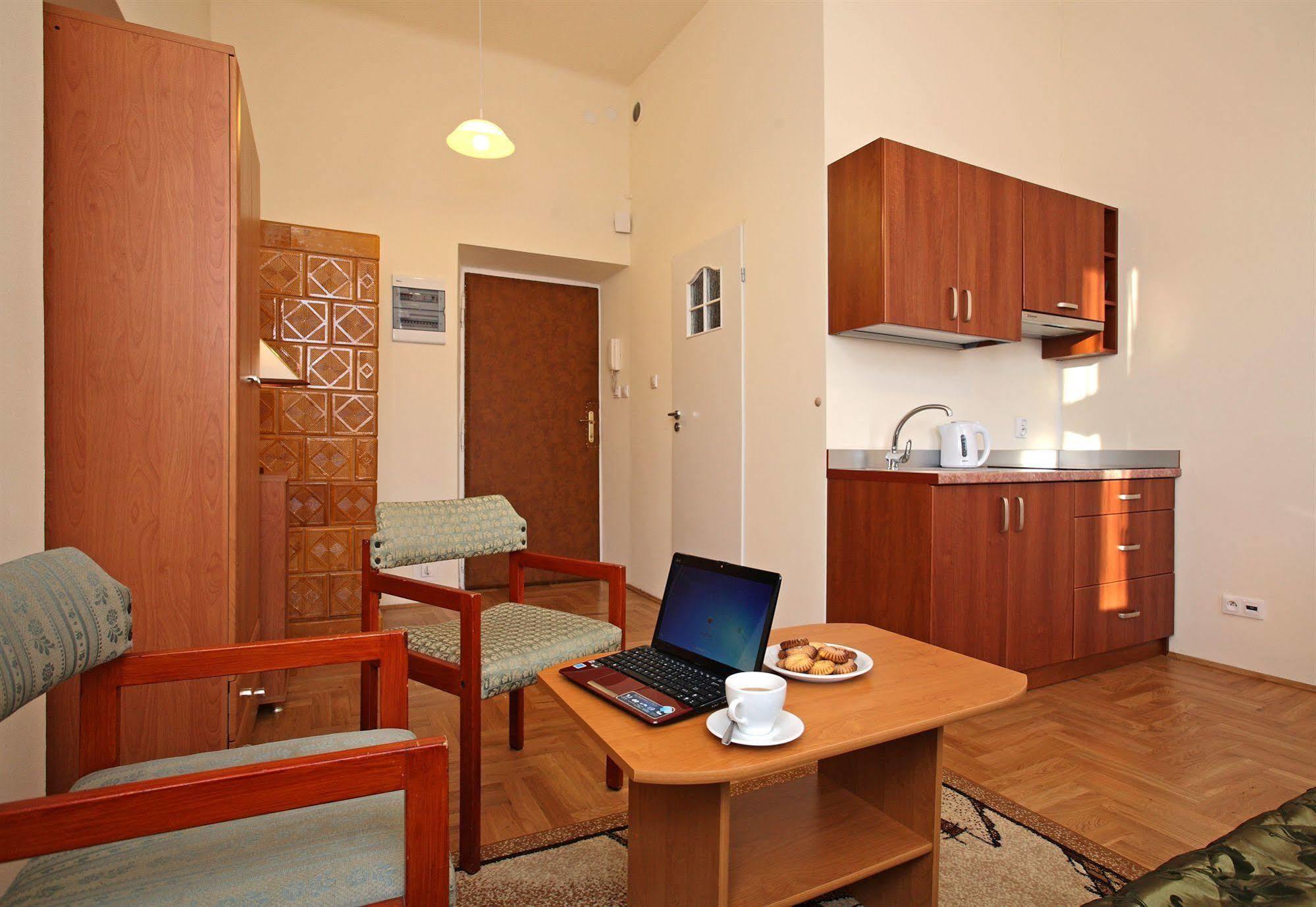 Enigma Hostel Krasków Eksteriør bilde