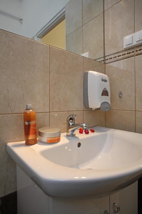 Enigma Hostel Krasków Rom bilde